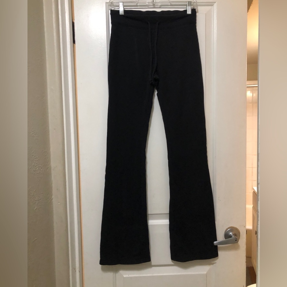 ALO Yoga Black Flare Wide-Leg leggings Size Small So CUTE
